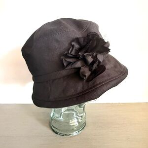 Toucan Collection Black Linen‎ Cloche Hat Flower Trim Bucket Gatsby Cottagecore